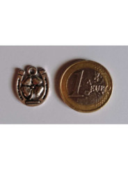 Hufeisen-Amulettt mit Kleeblatt