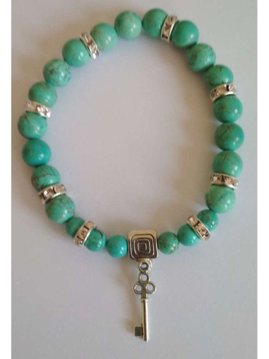 Türkisfarbenes Mineralienarmband mit Straßenöffnerschlüssel
