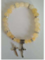 Mineralienarmband aus gelbem Jaspis mit Kreuz des Heiligen Benedikt, Schutz