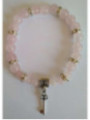 Rosenquarz-Mineralienarmband mit Straßenöffner-Schlüssel in Love