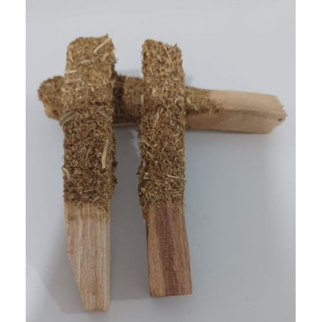 Authentisches Palo Santo mit Ruda.