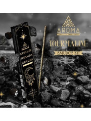 Aroma-Räucherstäbchen mit Mineralien, Turmalinkristall.