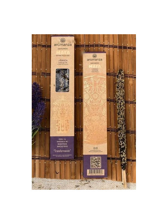 Lavendel und violetter Maya-Räucherstäbchen. Aromanza.