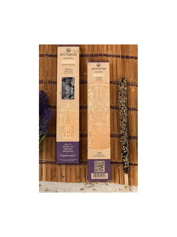 Lavendel und violetter Maya-Räucherstäbchen. Aromanza.