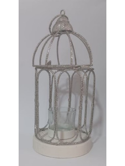 Metallisch glänzender Käfigkerzenhalter.