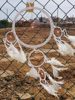 Weißer Traumfänger, mit Federn 60cm