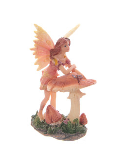 Süße Fee mit Pilz. 11 cm hoch x 6 cm breit