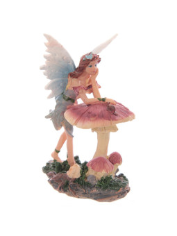 Süße Fee mit Pilz. 11 cm hoch x 6 cm breit