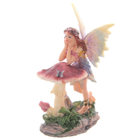 Süße Fee mit Pilz. 11 cm hoch x 6 cm breit
