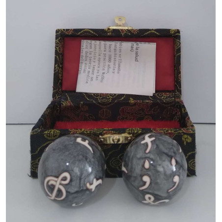 Grey Chinese Sphere Gesundheit Ball mit Symbolen.