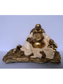 Buddha aus Kunstharz mit weißem Gewand, 13,5 x 8 cm