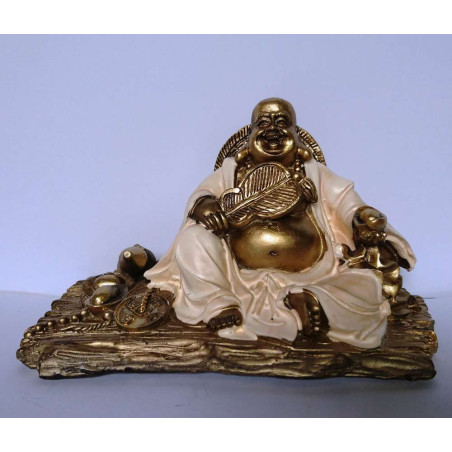 Buddha aus Kunstharz mit weißem Gewand, 13,5 x 8 cm