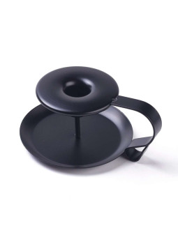 Schwarzer Metall-Kerzenständer. 6 cm hoch x 11,5 cm Durchmesser.