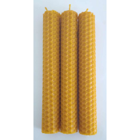 Kerze aus Virgin Wax. 15 x 2 Zentimeter