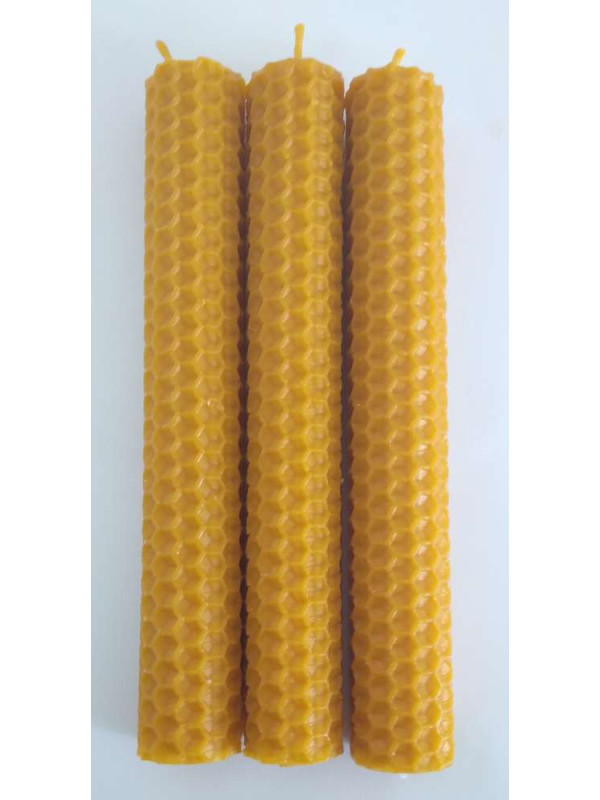 Kerze aus Virgin Wax. 15 x 2 Zentimeter