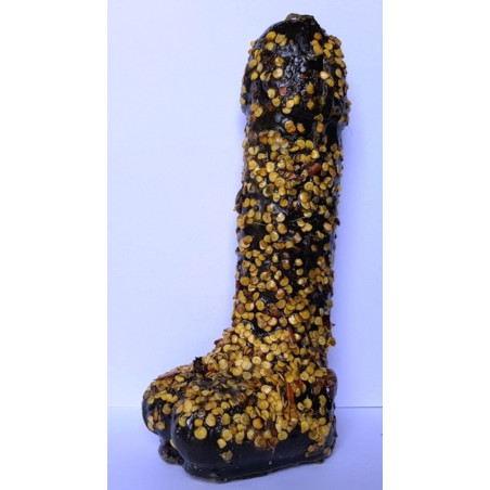 Schwarze Phalluskerze mit Chile. Gegen Untreue