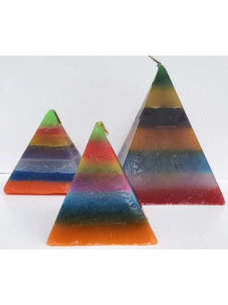Medium Pyramide Kerze 7 Farben, 9cm Basis x 10cm Höhe