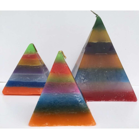 Medium Pyramide Kerze 7 Farben, 9cm Basis x 10cm Höhe