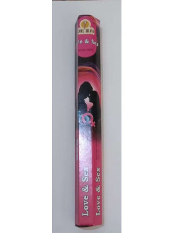 Liebe und Leidenschaft. Echte Nelke Marke indischen Weihrauch