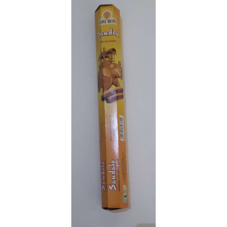 Heiligedelholz. Echter indischer Weihrauch der Marke Clove