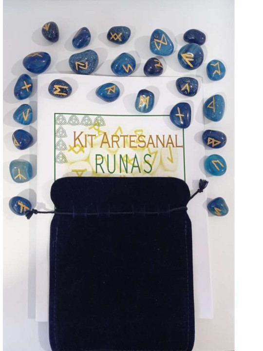 Runen Blauer Achat mit Antelina-Tasche und Anleitungsheft