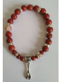 Rotes Jaspis-Mineral-Armband mit Schlüssel zur Arbeit
