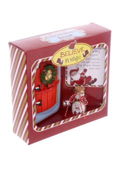 Weihnachtsfigur Rote Tür und Wunschkrug. 10,5 cm hoch x 7 cm breit