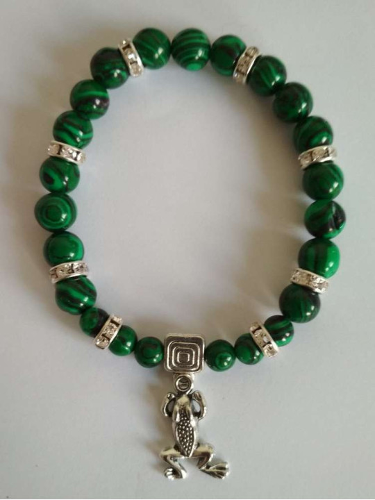Malachit-Mineralienarmband mit Glücksfrosch