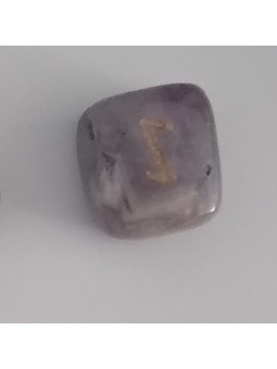 Amulette der Amethyst-Eihwaz-Runen. Die Pflanzenwelt.