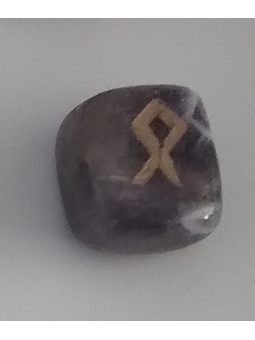 Amulett der Runen Amethyst Othila. Eigentum.