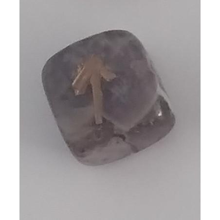 Amulett der Amethyst-Runen Teiwaz. Gerechtigkeit.