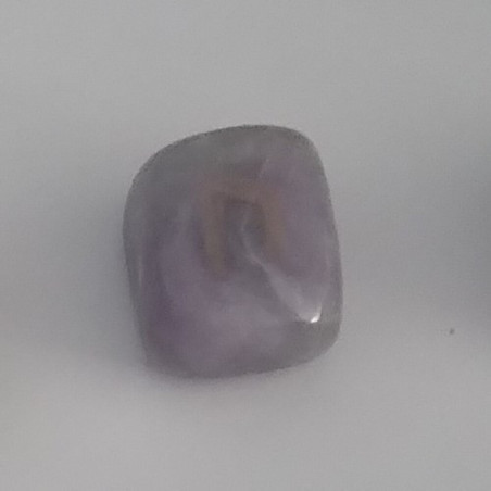 Amulett der Amethyst-Runen Uruz. Uro.