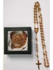 Goldener Rosenkranz aus Edelstahl.