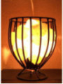 Schmiedeeisen-Lampe mit Himalaya-Salz-Stücken. 16 X 22 cm