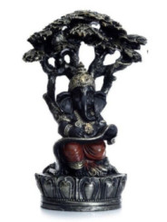 Ganesh-Figur, unter Baum - 21 cm hoch x 14 cm breit