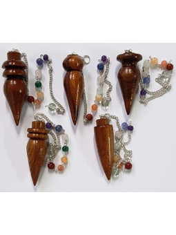 5 unverpackte, sortierte Holzpendel mit Chakrakette kaufen