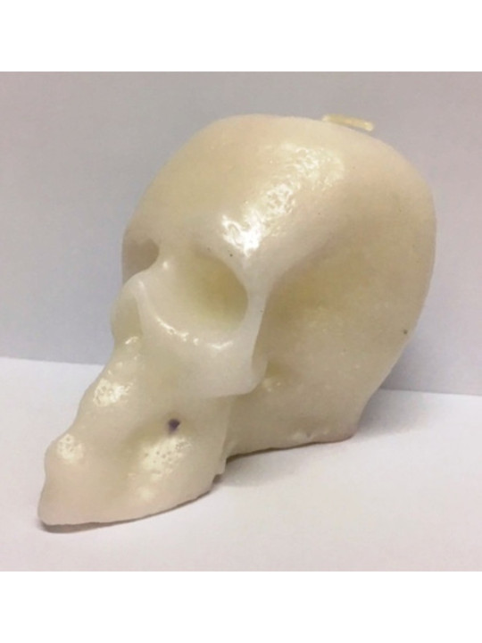 Weiße Totenkopf-Kerze. 11 x 9 Zentimeter