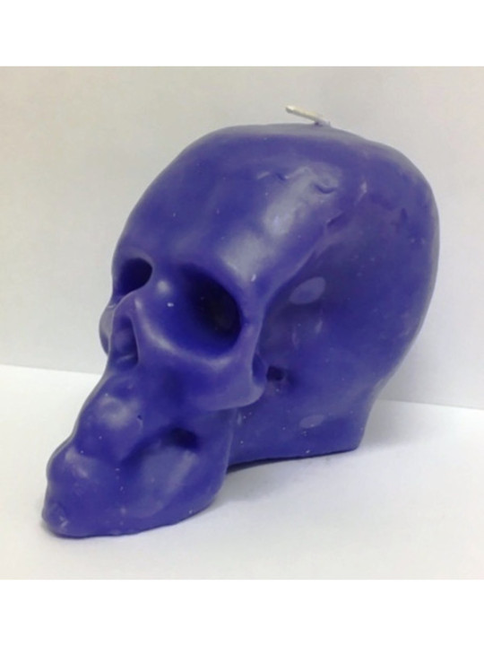 Lila Totenkopf Kerze. 11 x 9 Zentimeter
