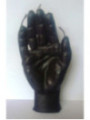Schwarze mächtige Hand, gegen Magie