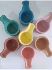 Weihrauch- und Kräuterbrenner in zufälligen Farben